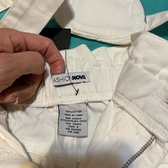 denim shorts with belt that has a mini coin purse attached! - Picture 6 of 7